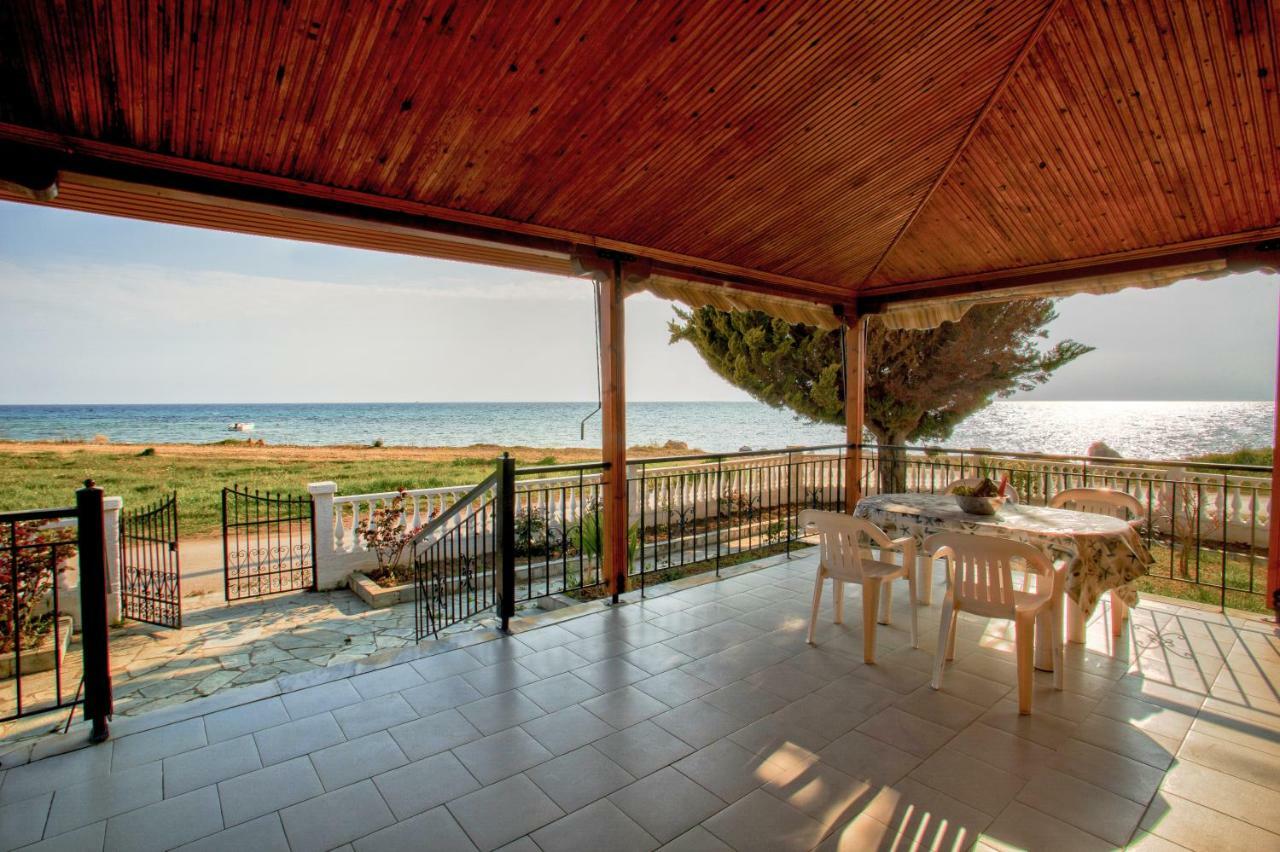 Nea Kallikrateia Halkidiki Seafront Beach Houseヴィラ エクステリア 写真